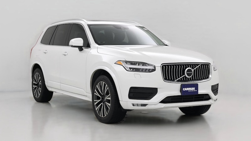 2022 Volvo XC90 T6 Momentum Hero Image