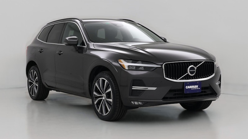 2022 Volvo XC60 B5 Momentum Hero Image