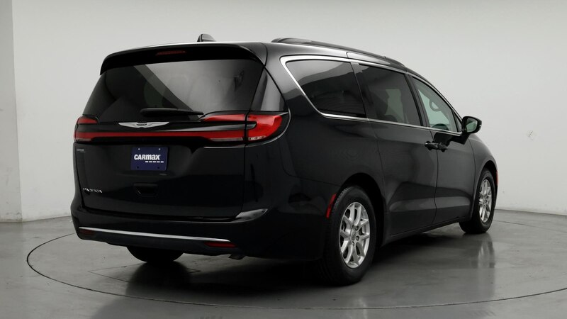 2022 Chrysler Pacifica Touring 8