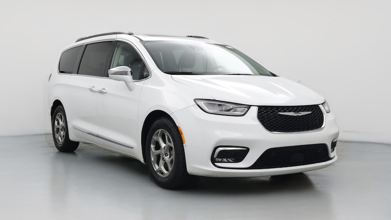 2022 Chrysler Pacifica Limited Hero Image