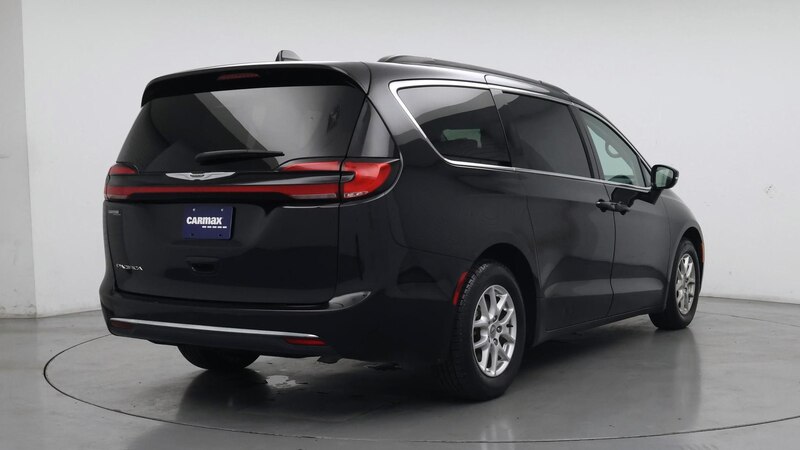 2022 Chrysler Pacifica Touring L 8