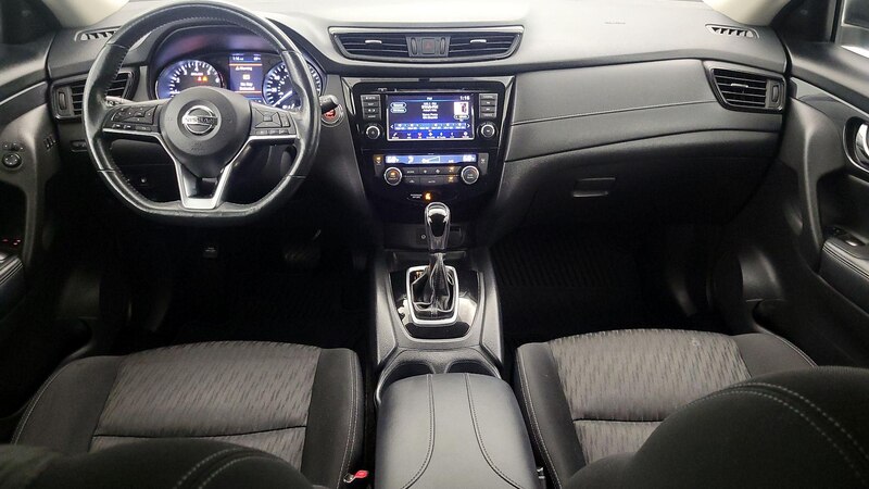 2018 Nissan Rogue SV 9