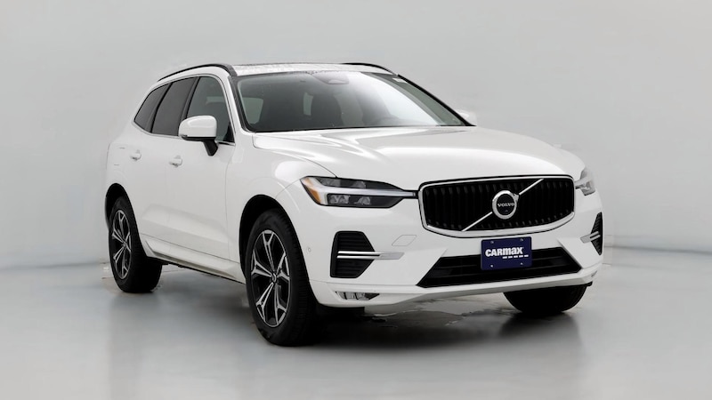 2022 Volvo XC60 B5 Momentum Hero Image