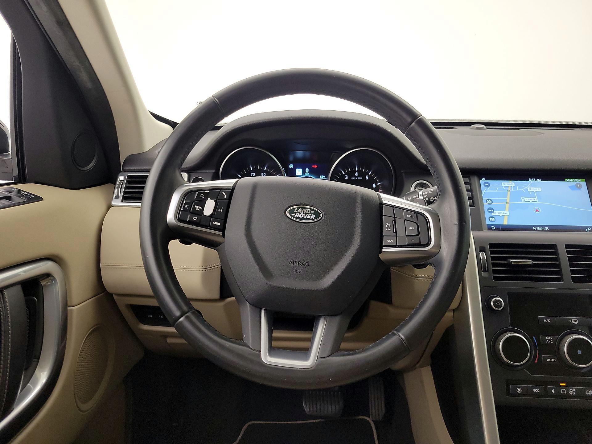 Thumbnail: 2019 Land Rover Discovery Sport - 10