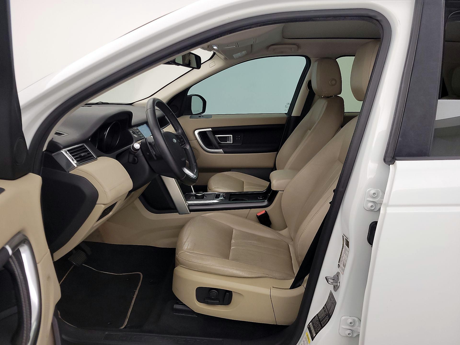 Thumbnail: 2019 Land Rover Discovery Sport - 11