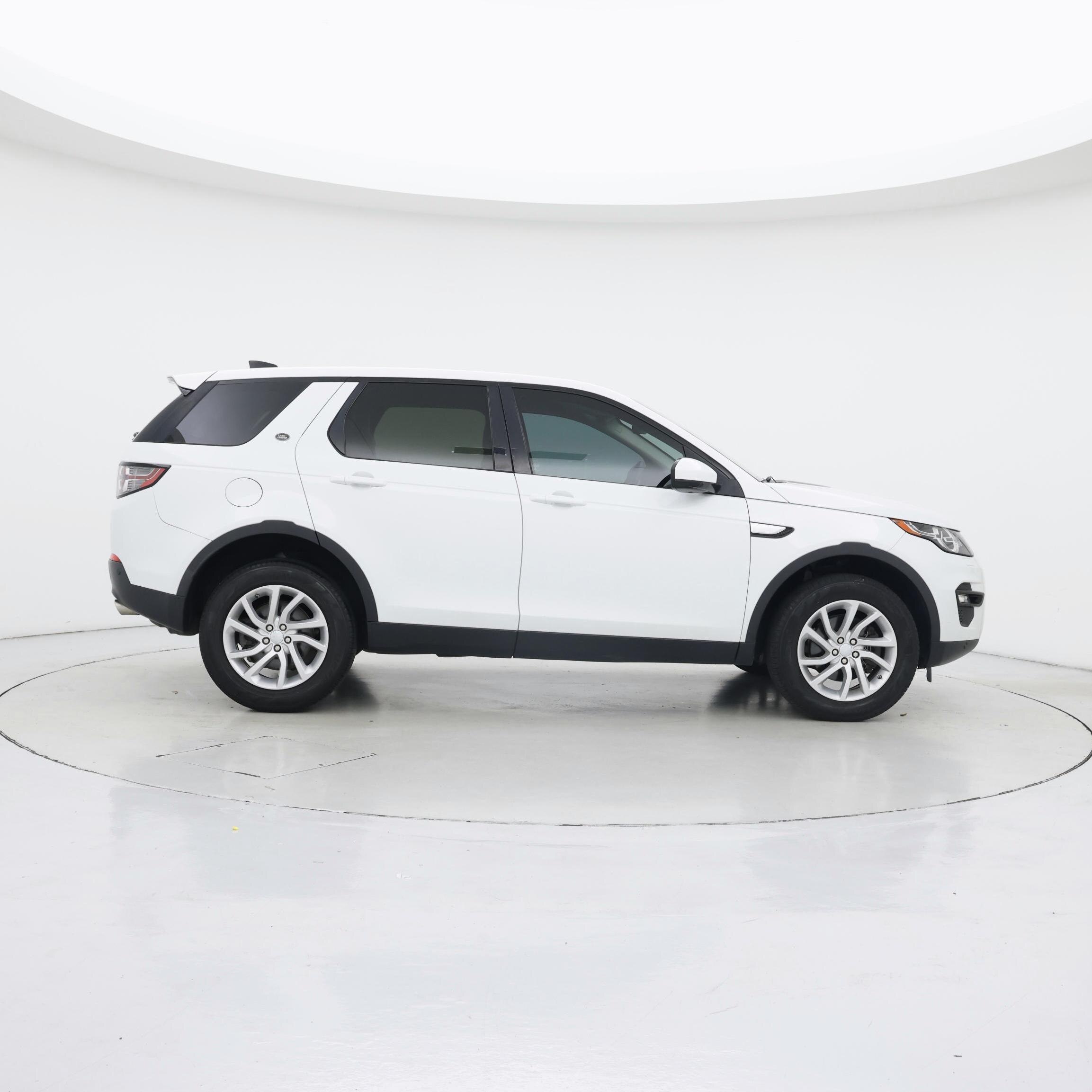 Thumbnail: 2019 Land Rover Discovery Sport - 7
