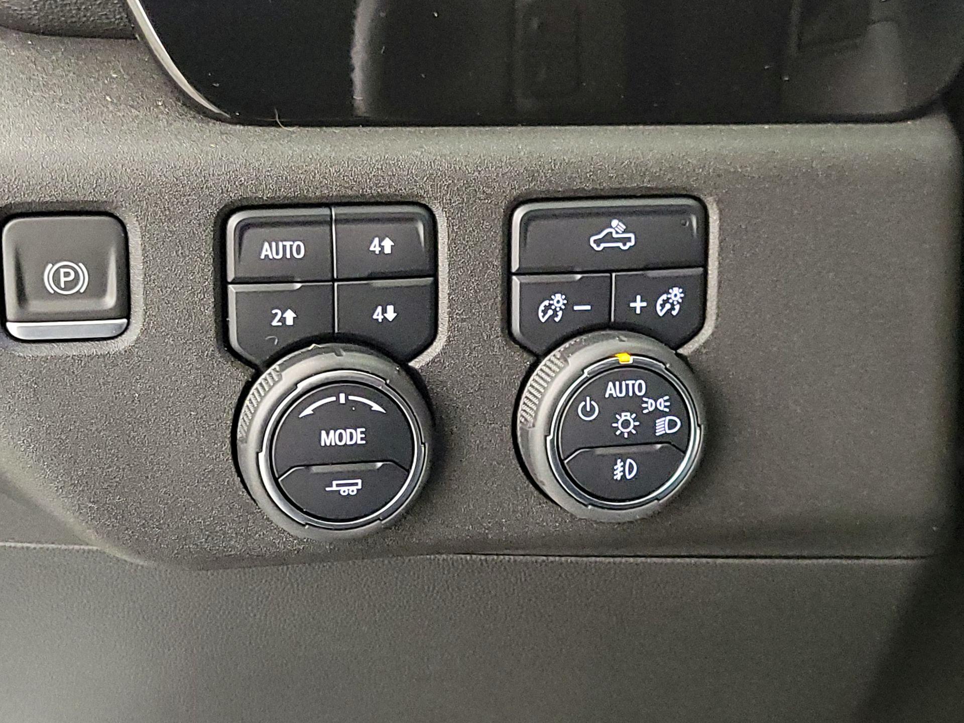 Thumbnail: 2022 Chevrolet Silverado 1500 - 13