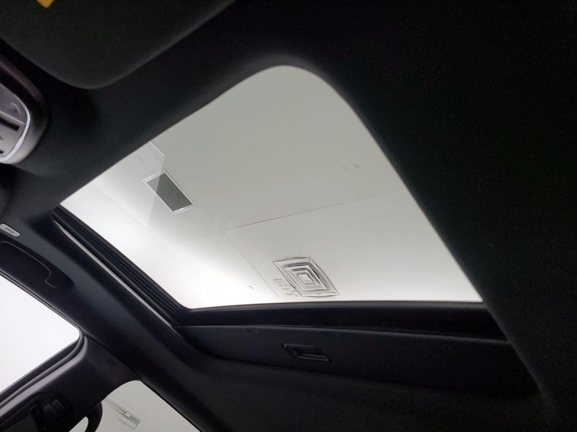 Thumbnail: 2020 Jeep Grand Cherokee - 20