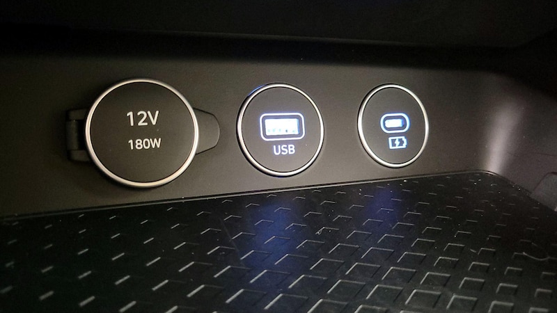 2025 Genesis G70  17