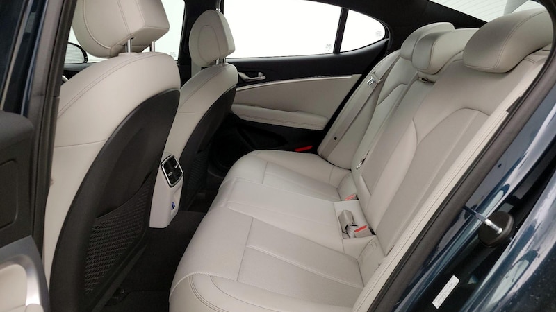 2025 Genesis G70  18