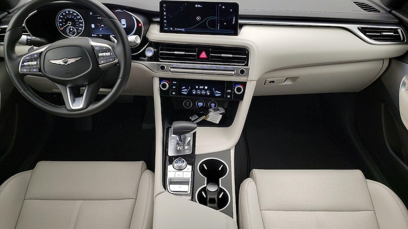 2025 Genesis G70  8