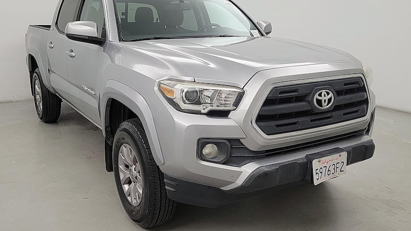 2017 Toyota Tacoma SR5 Hero Image