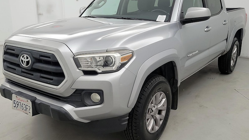 2017 Toyota Tacoma SR5 3