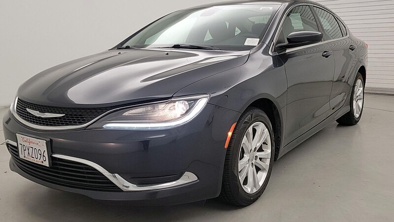 2016 Chrysler 200 Limited 3