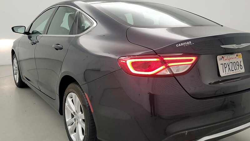 2016 Chrysler 200 Limited 7