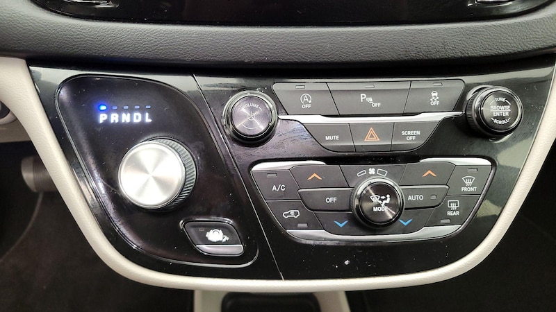 2018 Chrysler Pacifica L 15