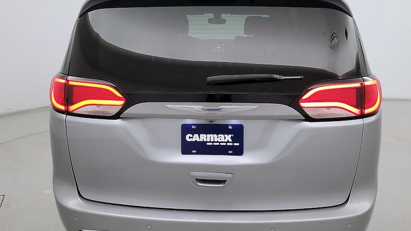 2018 Chrysler Pacifica L 6