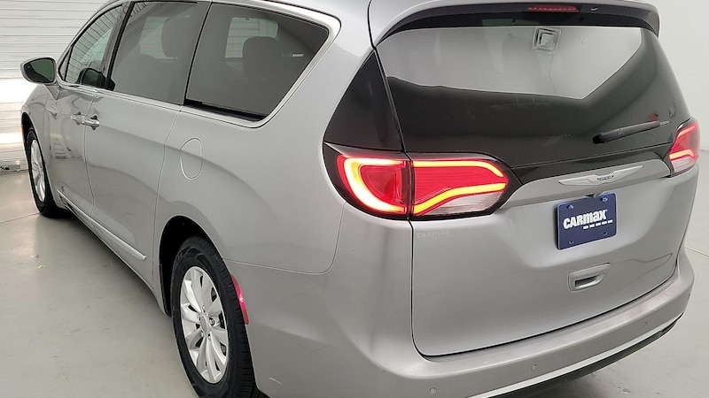 2018 Chrysler Pacifica L 7