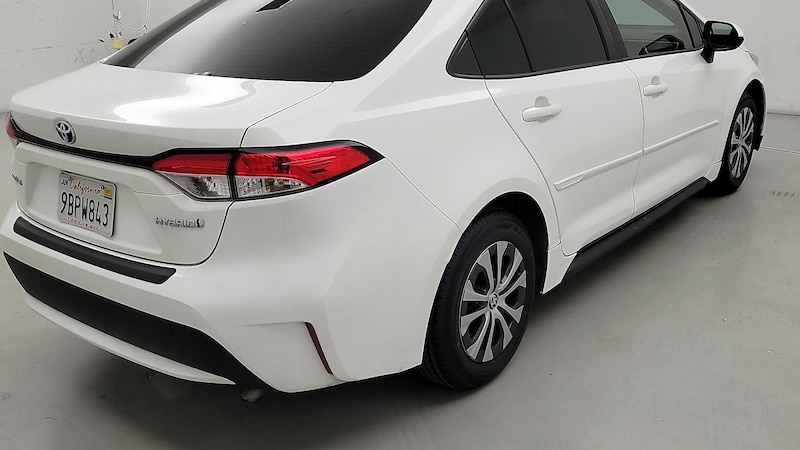 2022 Toyota Corolla LE 5