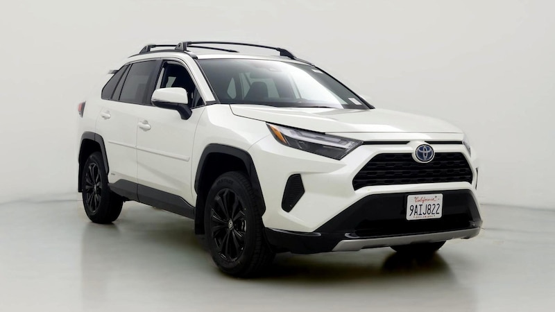 2022 Toyota RAV4 SE Hero Image