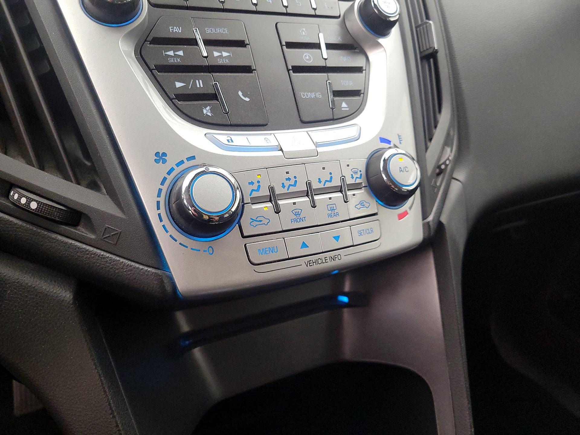 Thumbnail: 2014 Chevrolet Equinox - 16