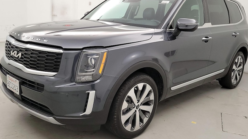 2022 Kia Telluride S 3