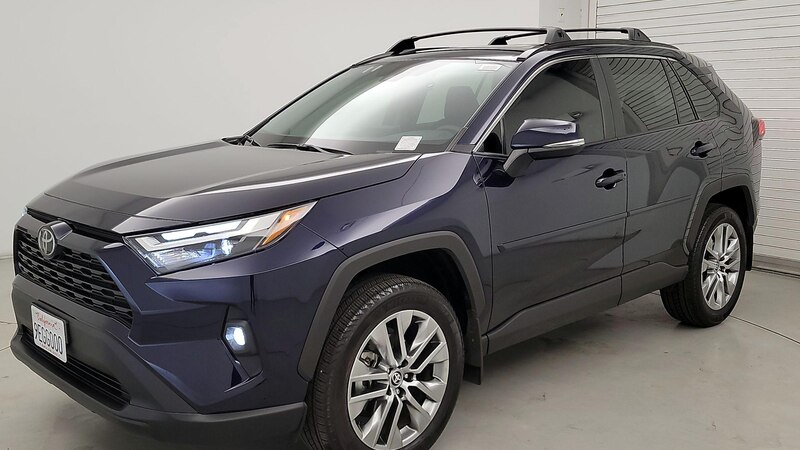 2023 Toyota RAV4 XLE Premium 3