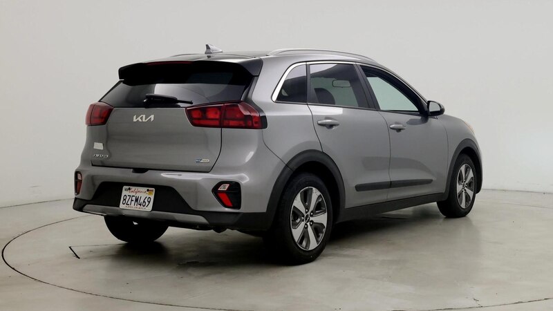 2022 Kia Niro LX 8