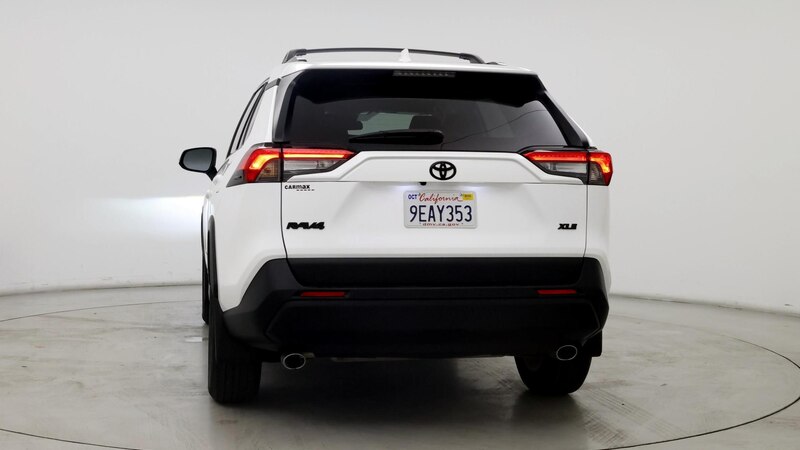 2022 Toyota RAV4 XLE 6