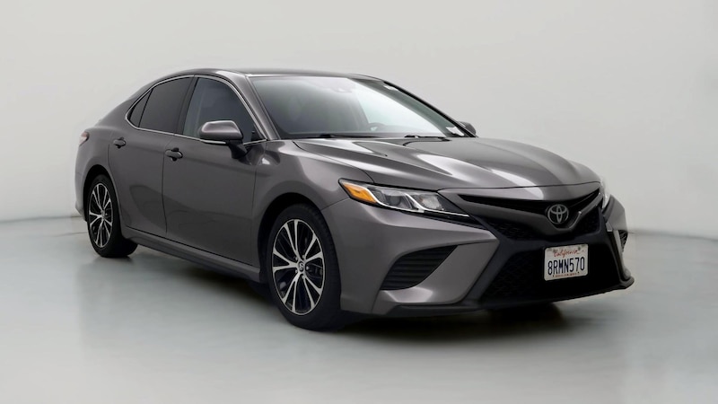 2020 Toyota Camry SE Hero Image