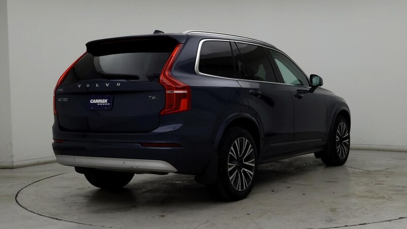 2022 Volvo XC90 T6 Momentum 8