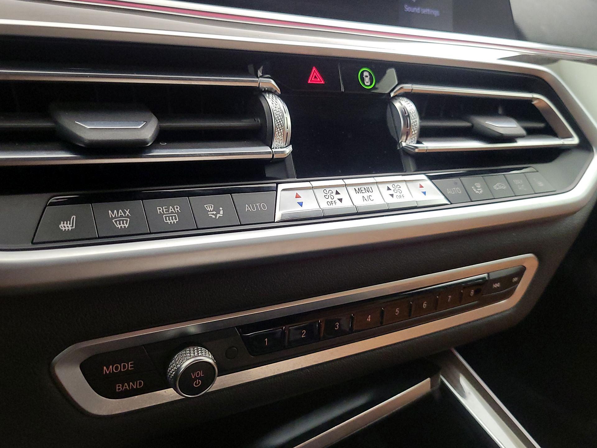 Thumbnail: 2022 BMW X5 - 17