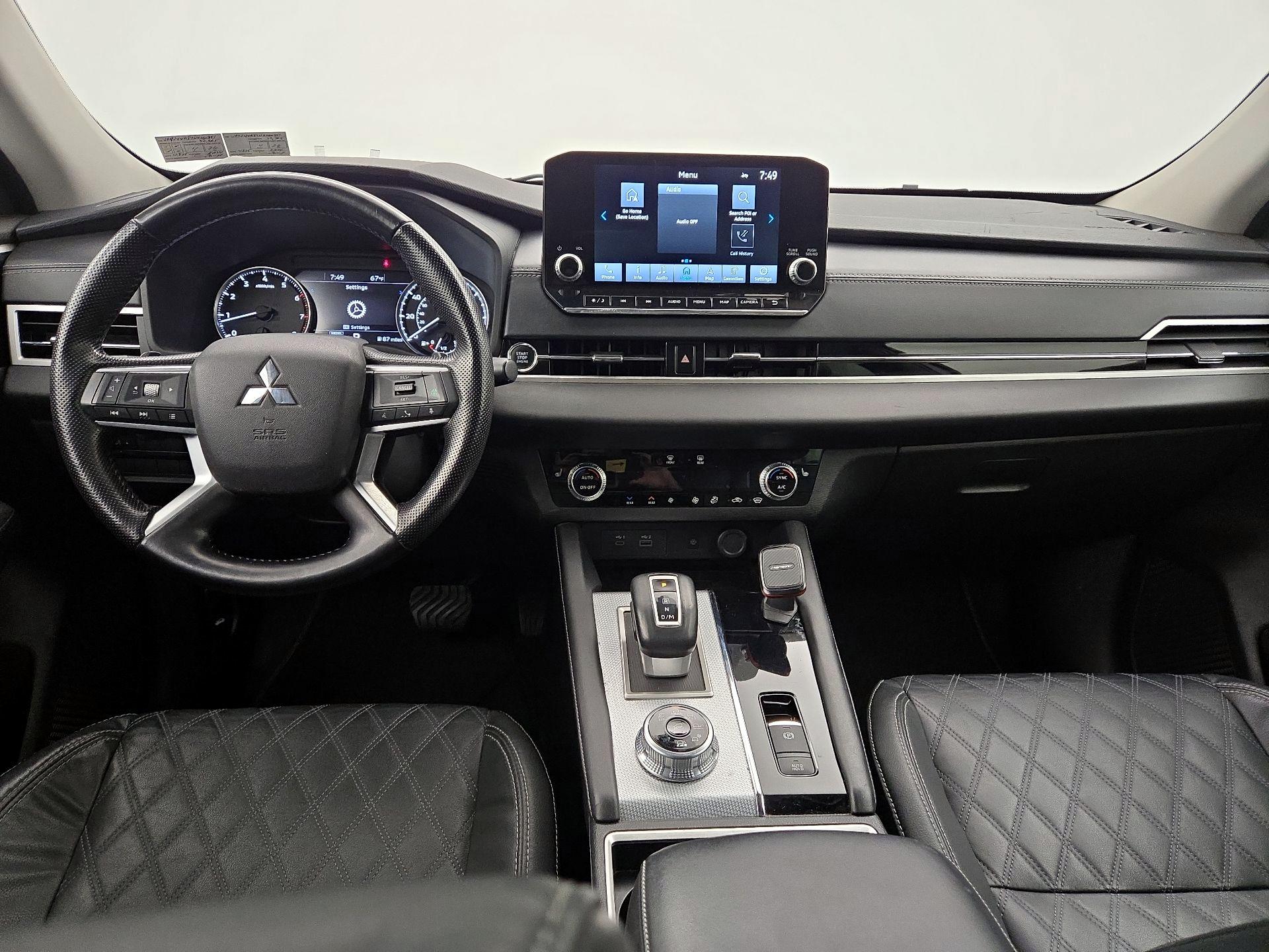Thumbnail: 2022 Mitsubishi Outlander - 9