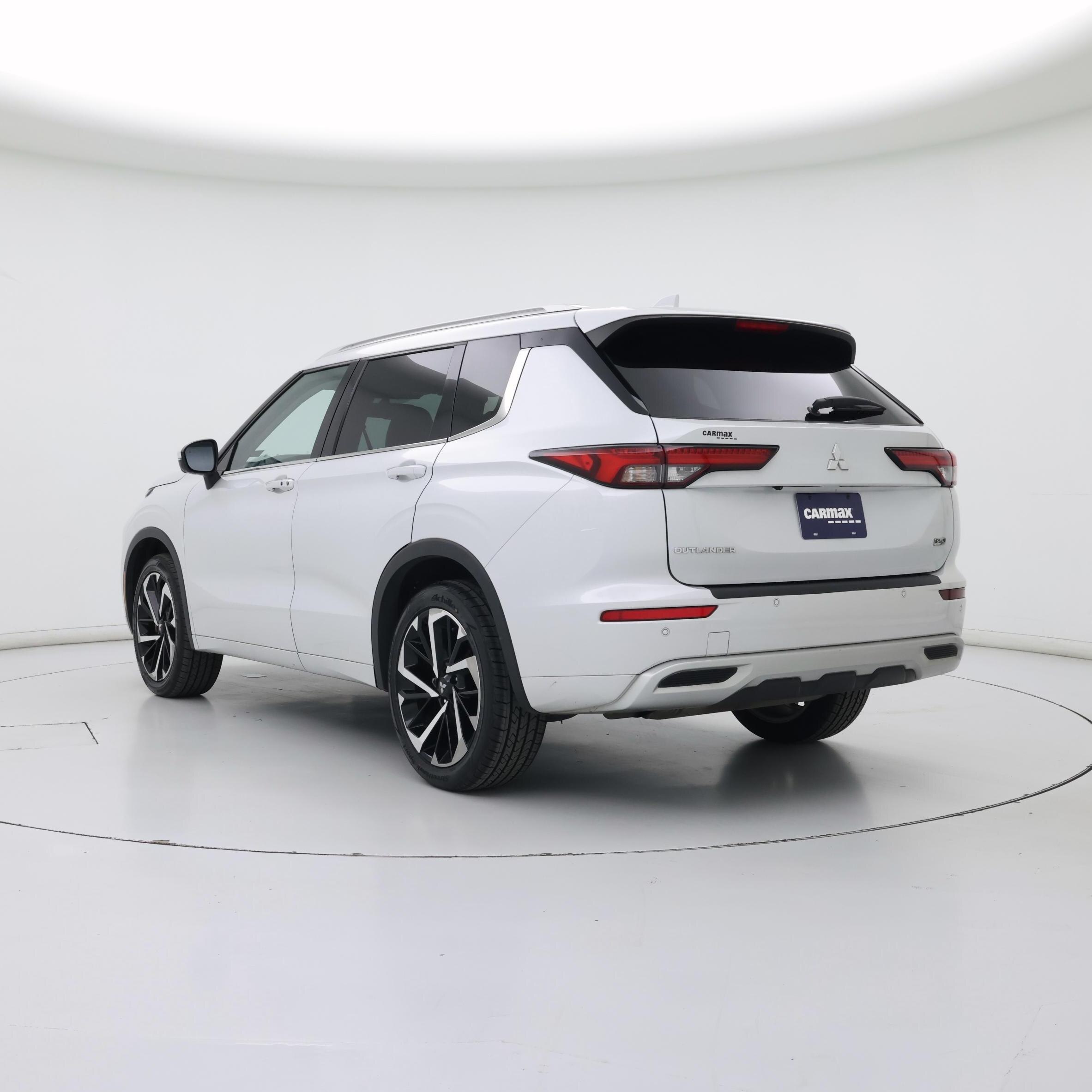 Thumbnail: 2022 Mitsubishi Outlander - 2
