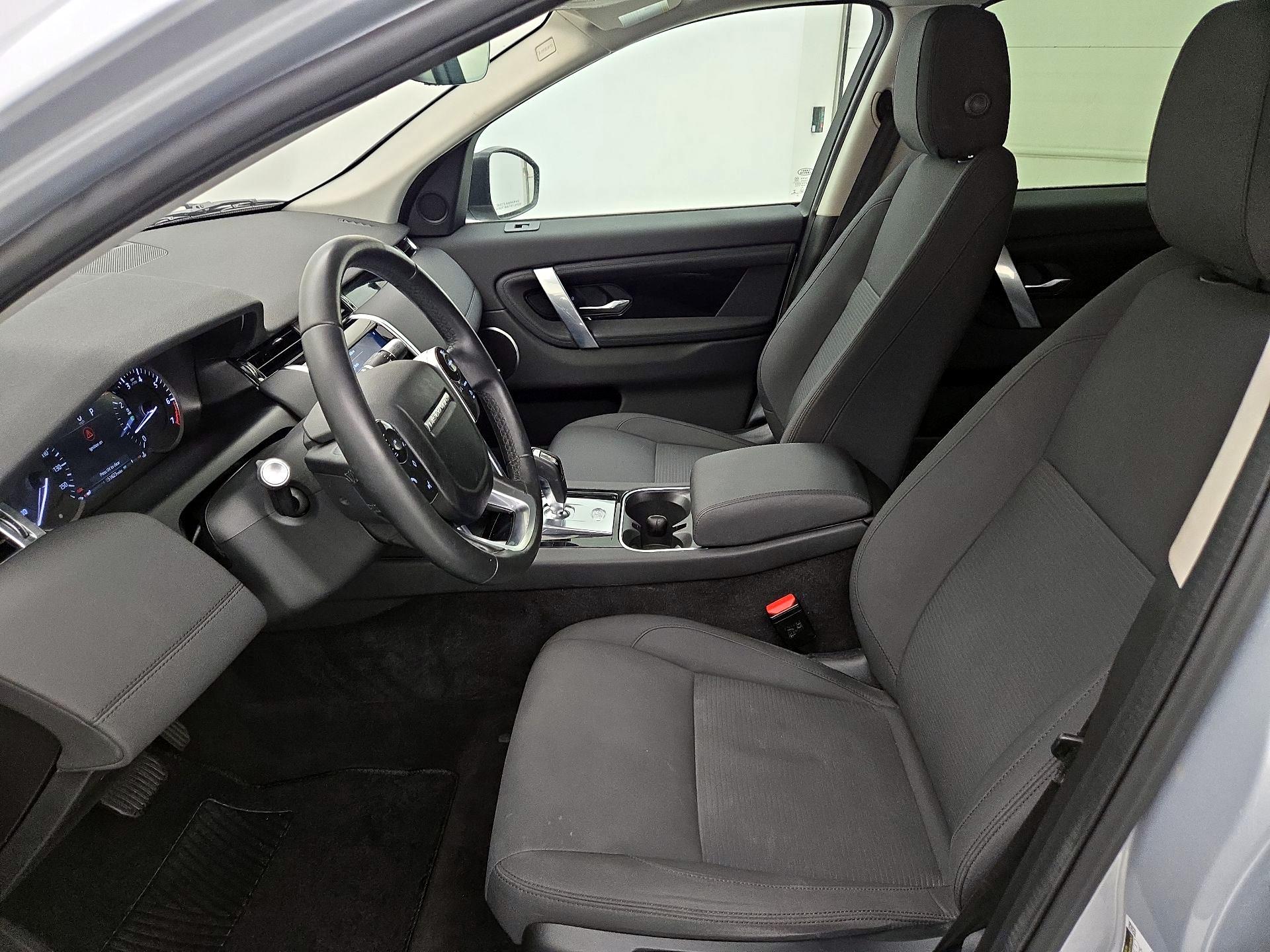 Thumbnail: 2020 Land Rover Discovery Sport - 11