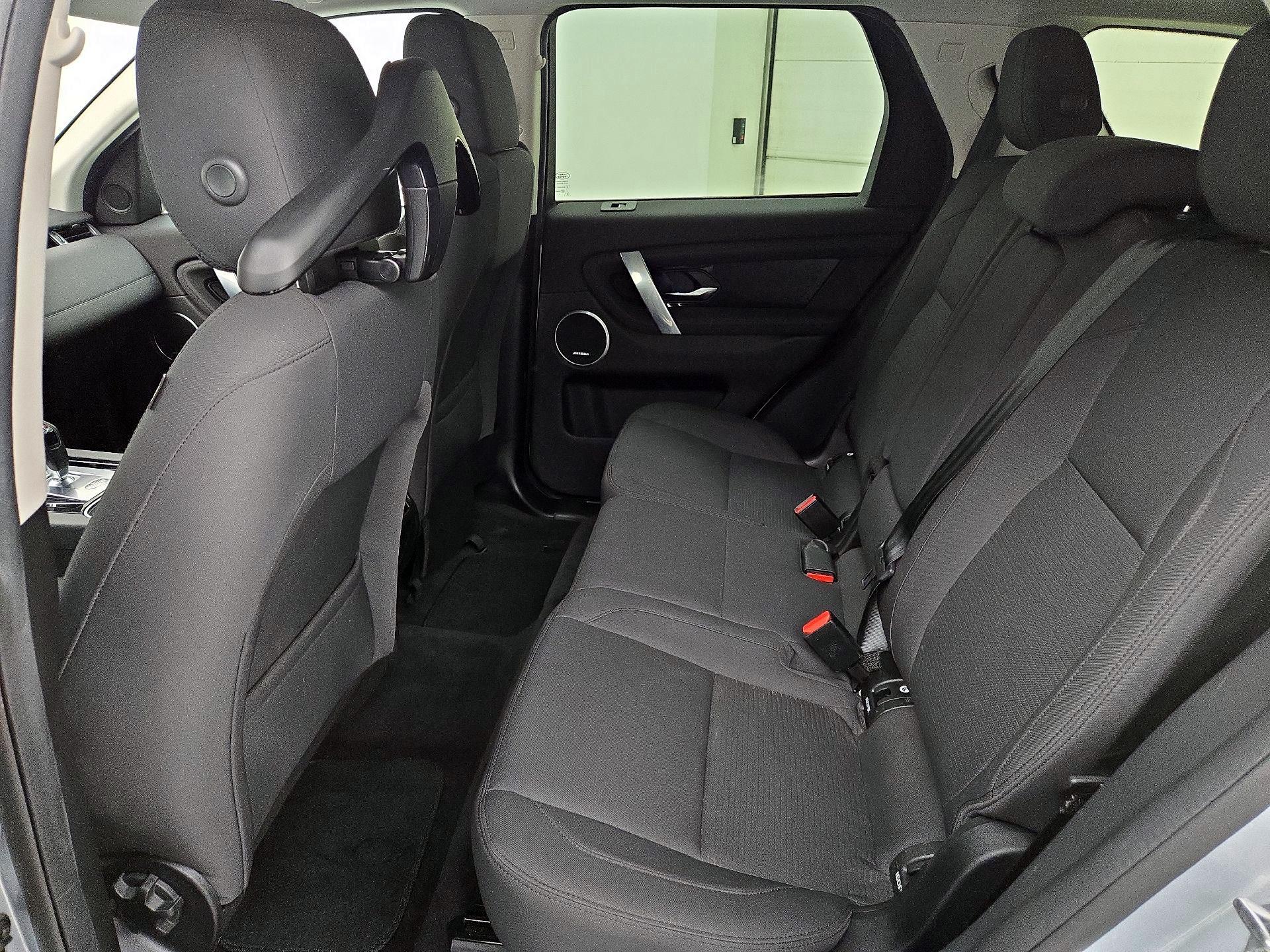 Thumbnail: 2020 Land Rover Discovery Sport - 19