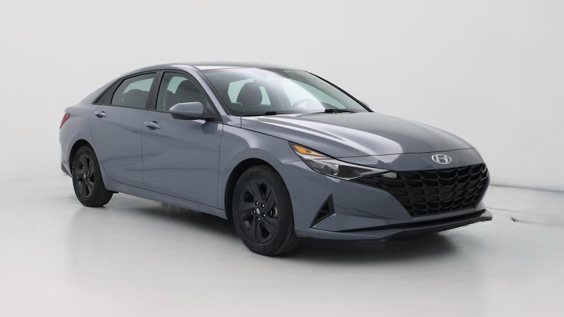 2022 Hyundai Elantra SEL Hero Image