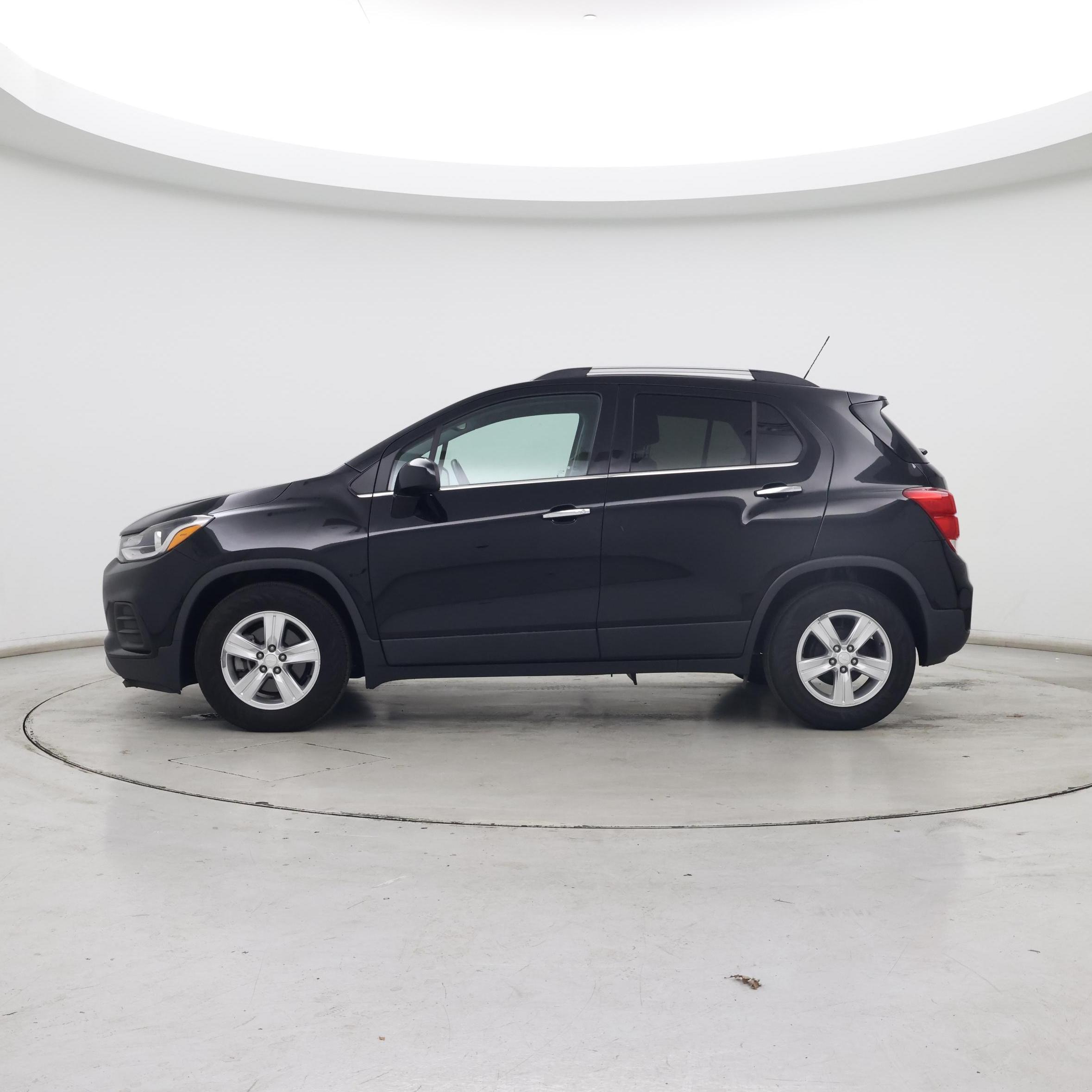 Thumbnail: 2019 Chevrolet Trax - 3