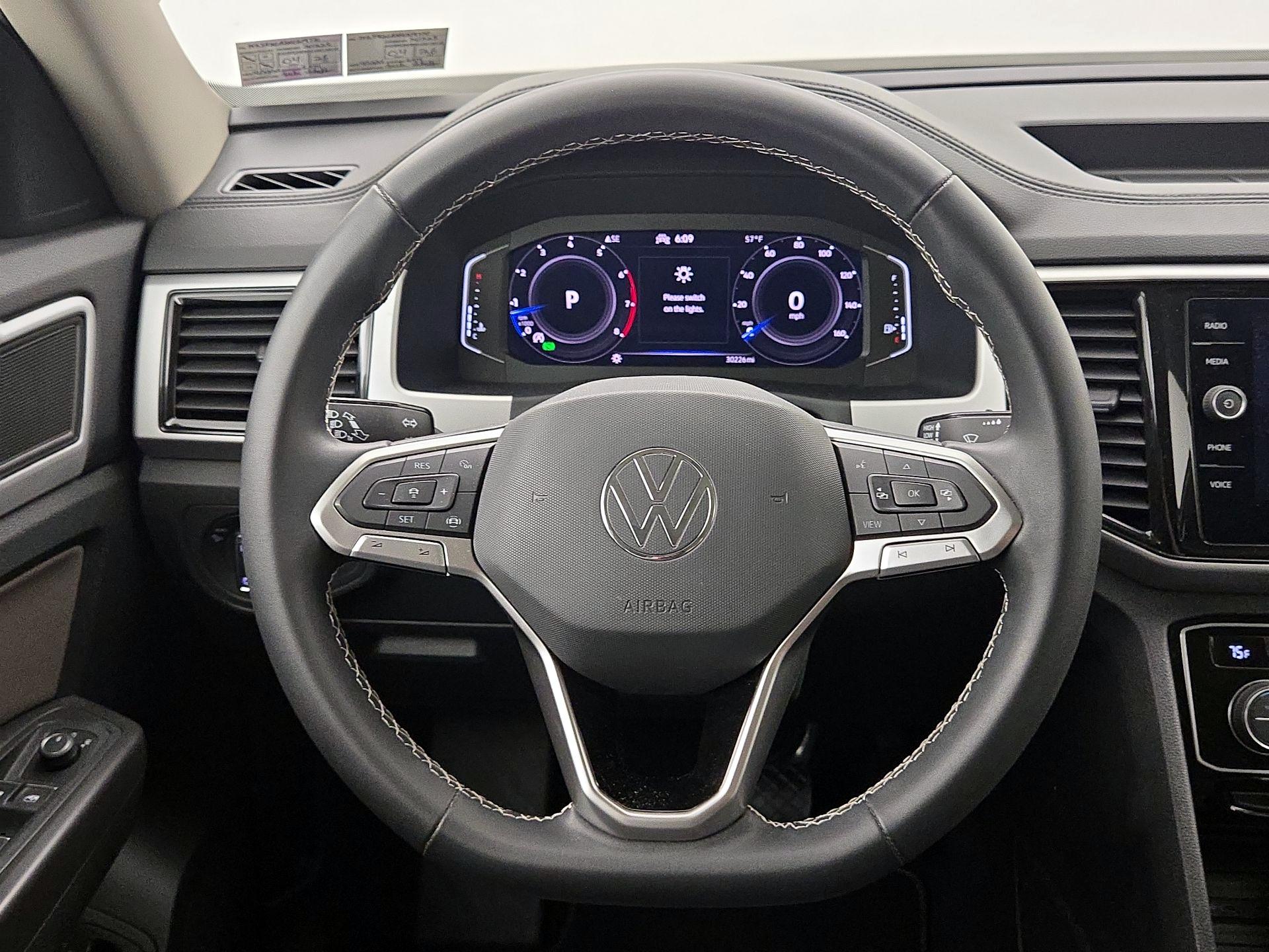 Thumbnail: 2022 Volkswagen Atlas - 10