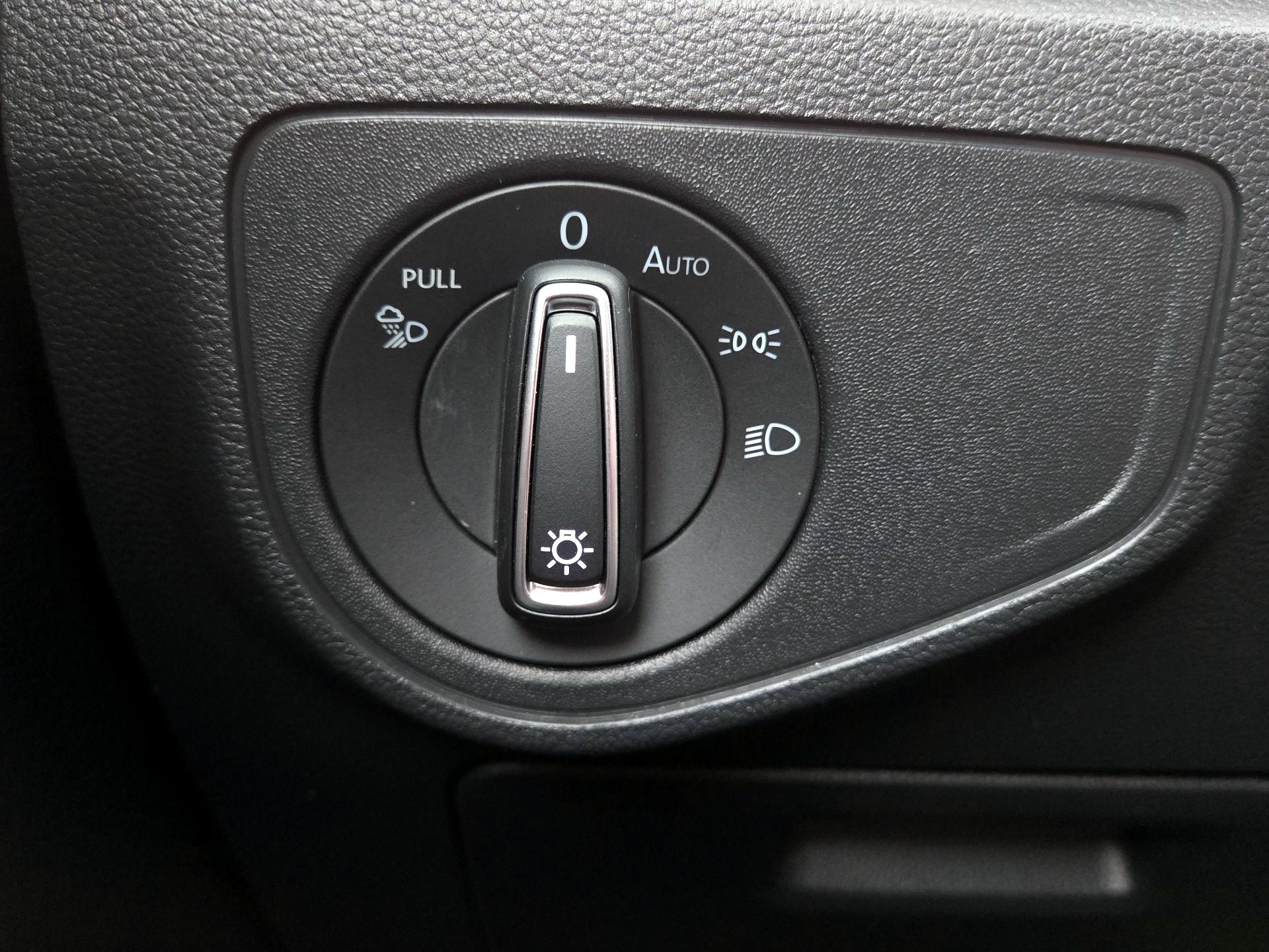 Thumbnail: 2022 Volkswagen Atlas - 13