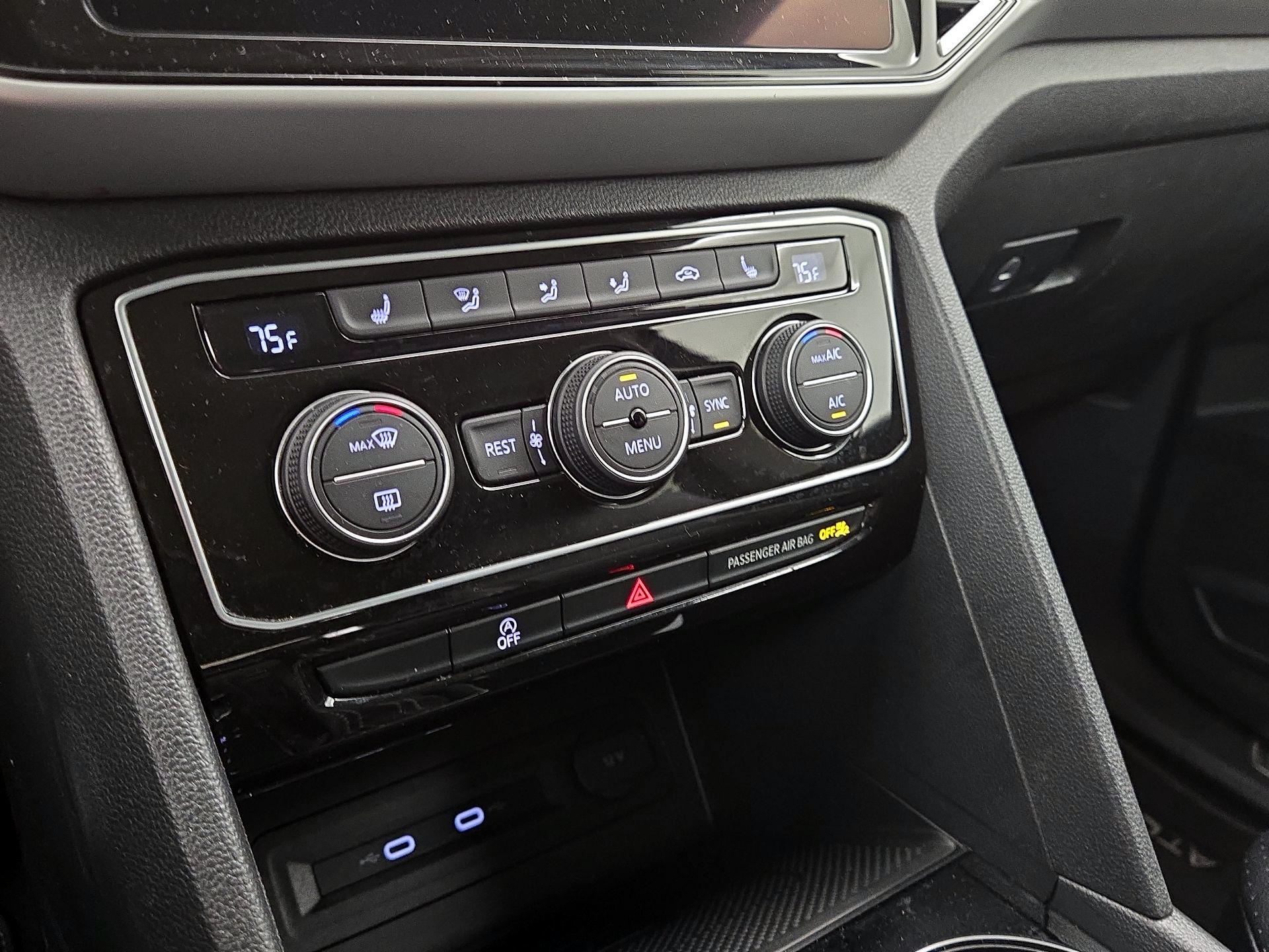 Thumbnail: 2022 Volkswagen Atlas - 16