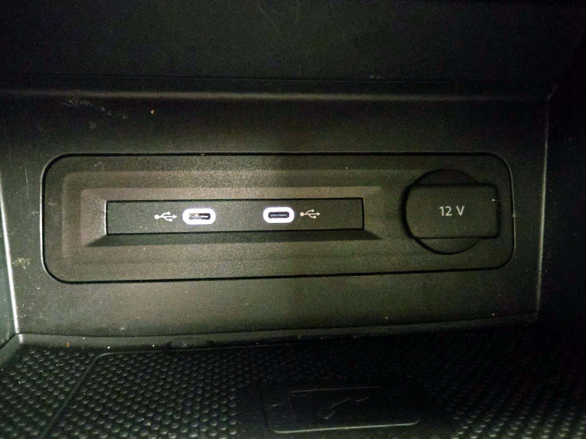 Thumbnail: 2022 Volkswagen Atlas - 18