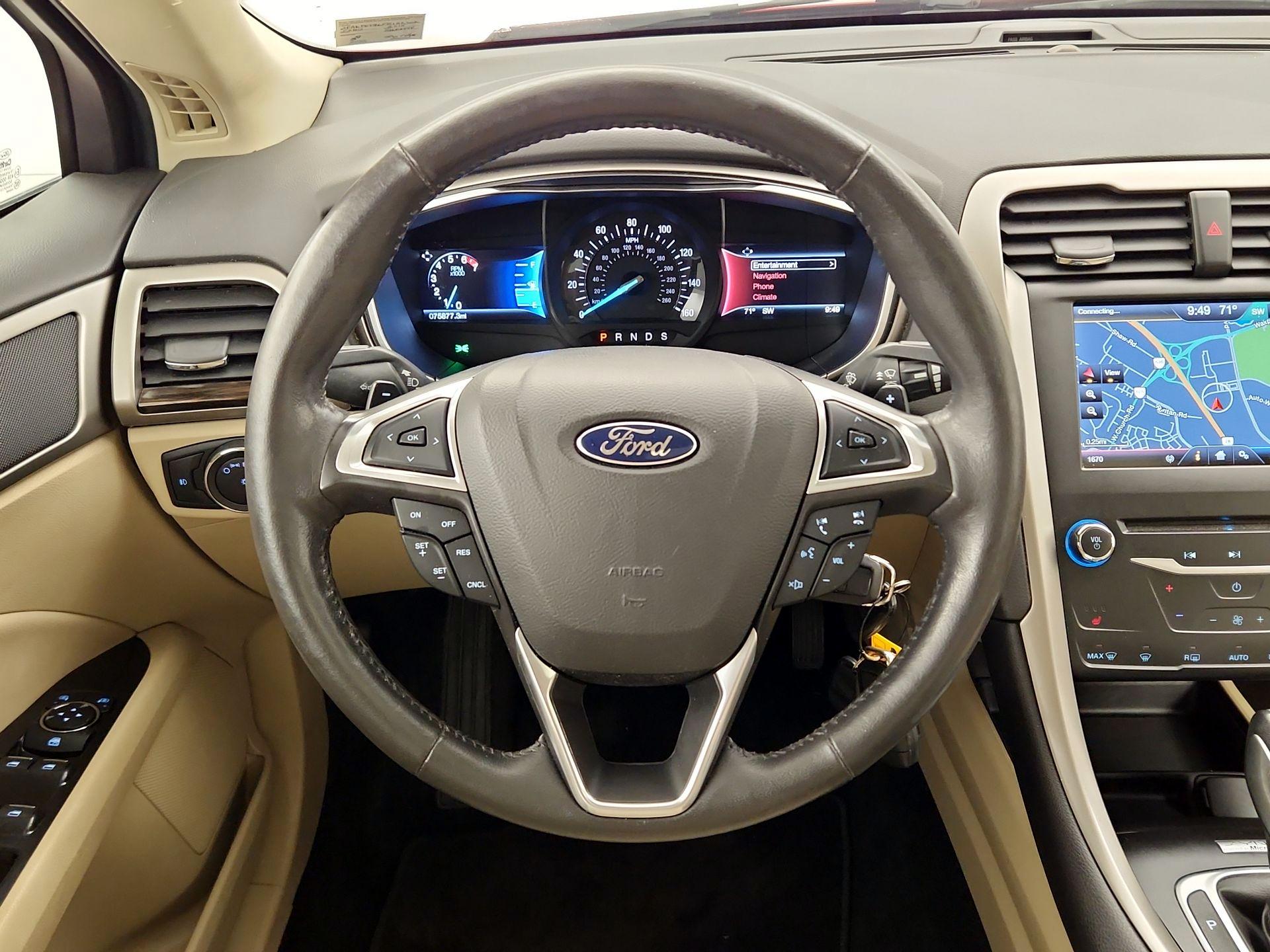 Thumbnail: 2015 Ford Fusion - 10