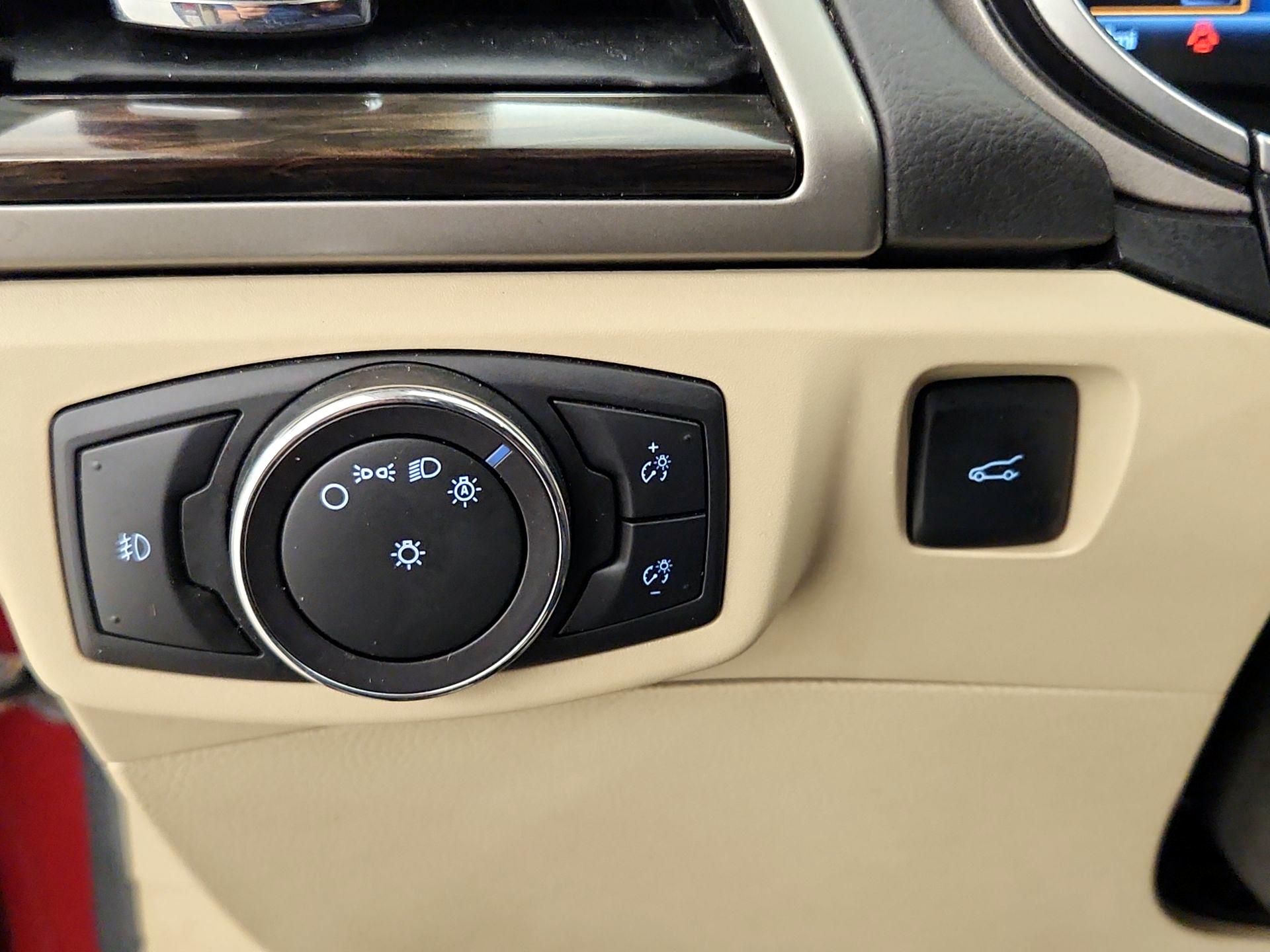 Thumbnail: 2015 Ford Fusion - 13