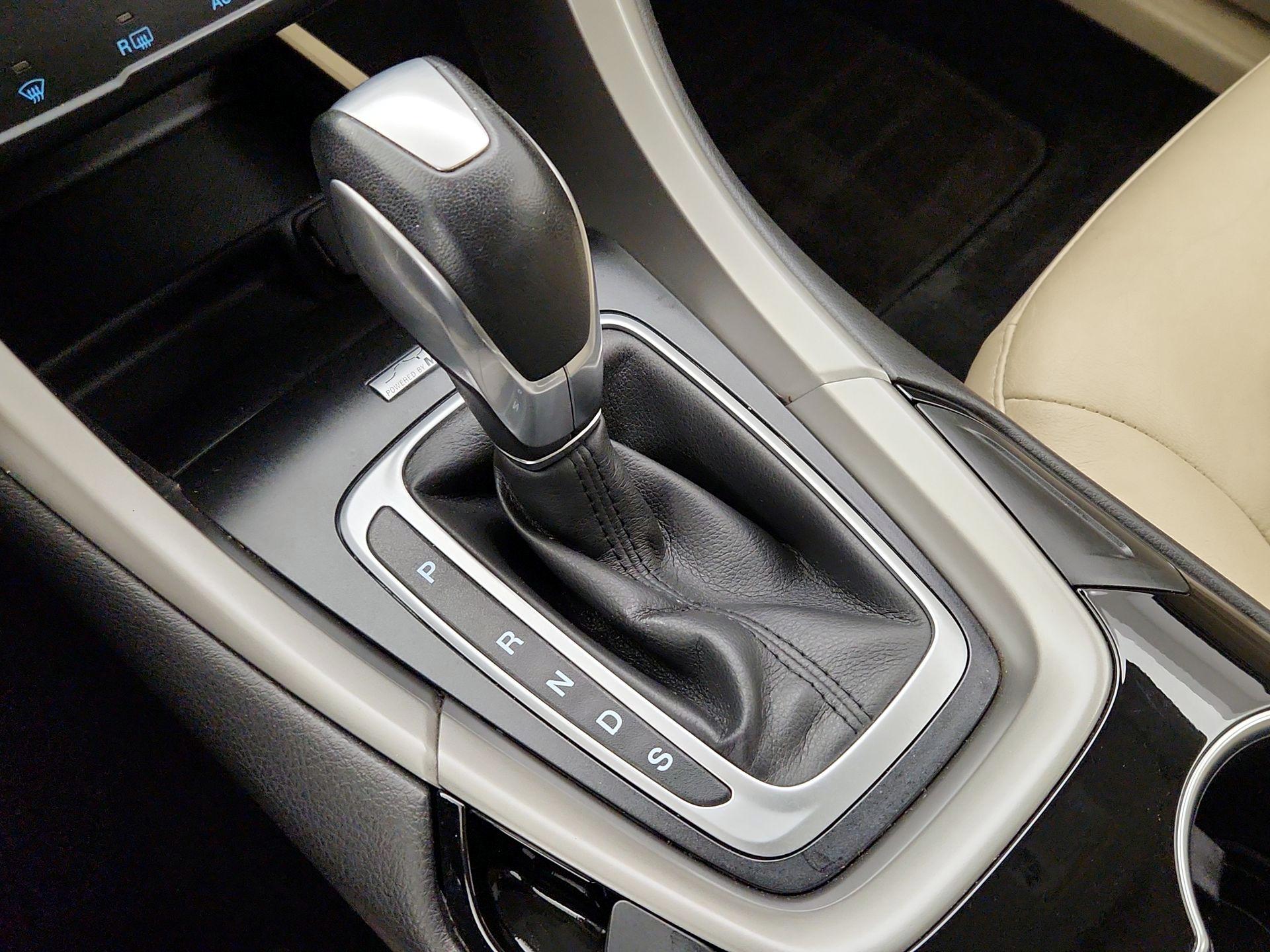 Thumbnail: 2015 Ford Fusion - 18
