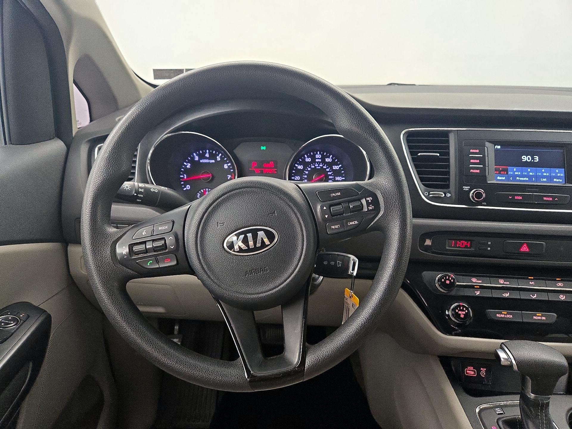 Thumbnail: 2017 Kia Sedona - 10