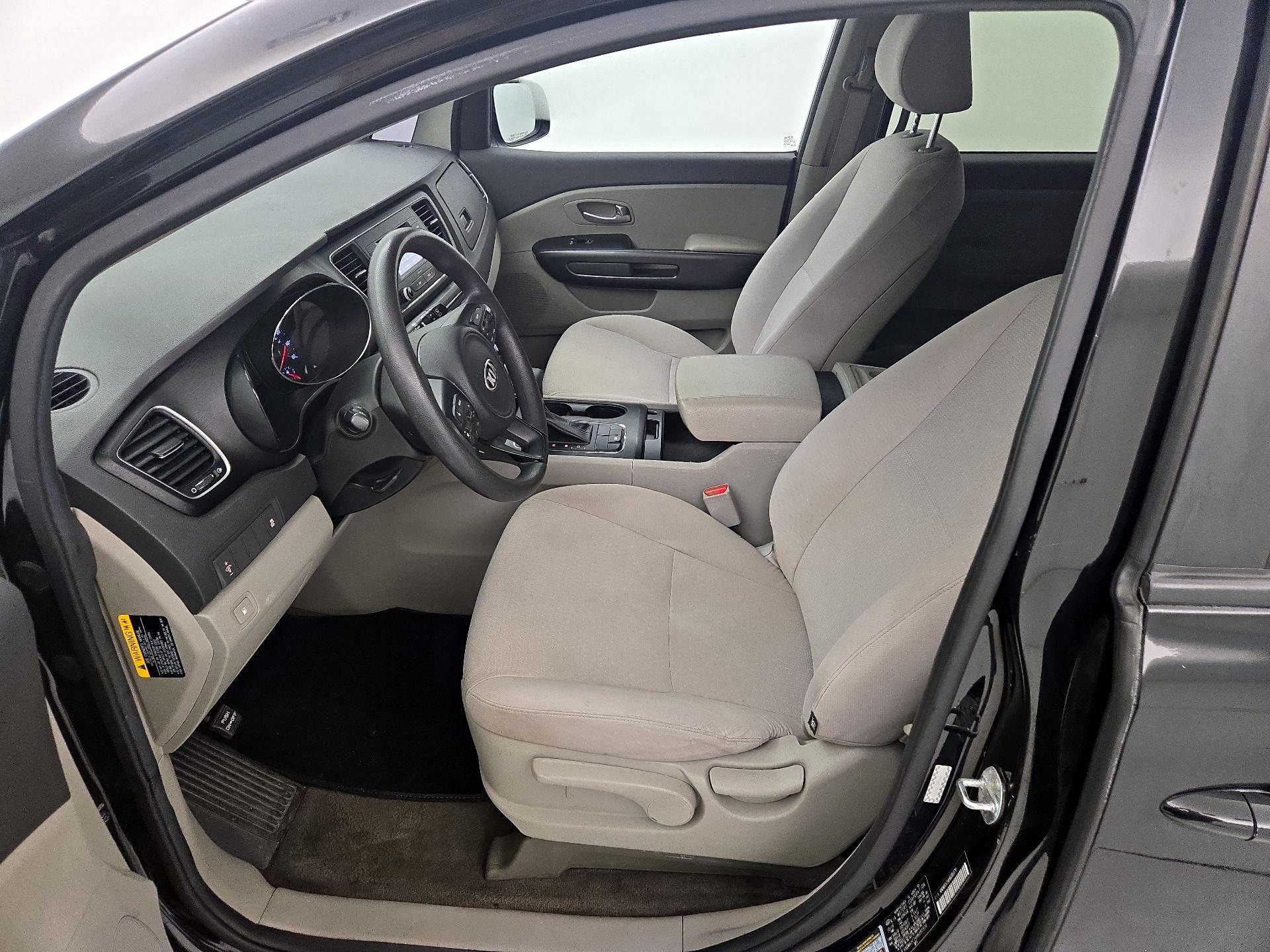 Thumbnail: 2017 Kia Sedona - 11