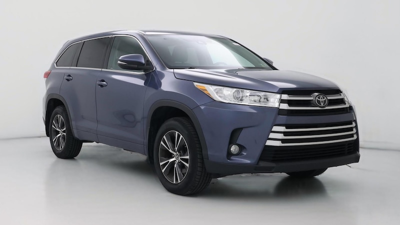 2017 Toyota Highlander Plus Hero Image