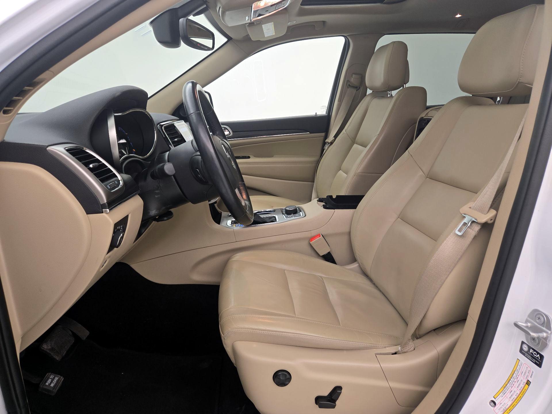 Thumbnail: 2021 Jeep Grand Cherokee - 11