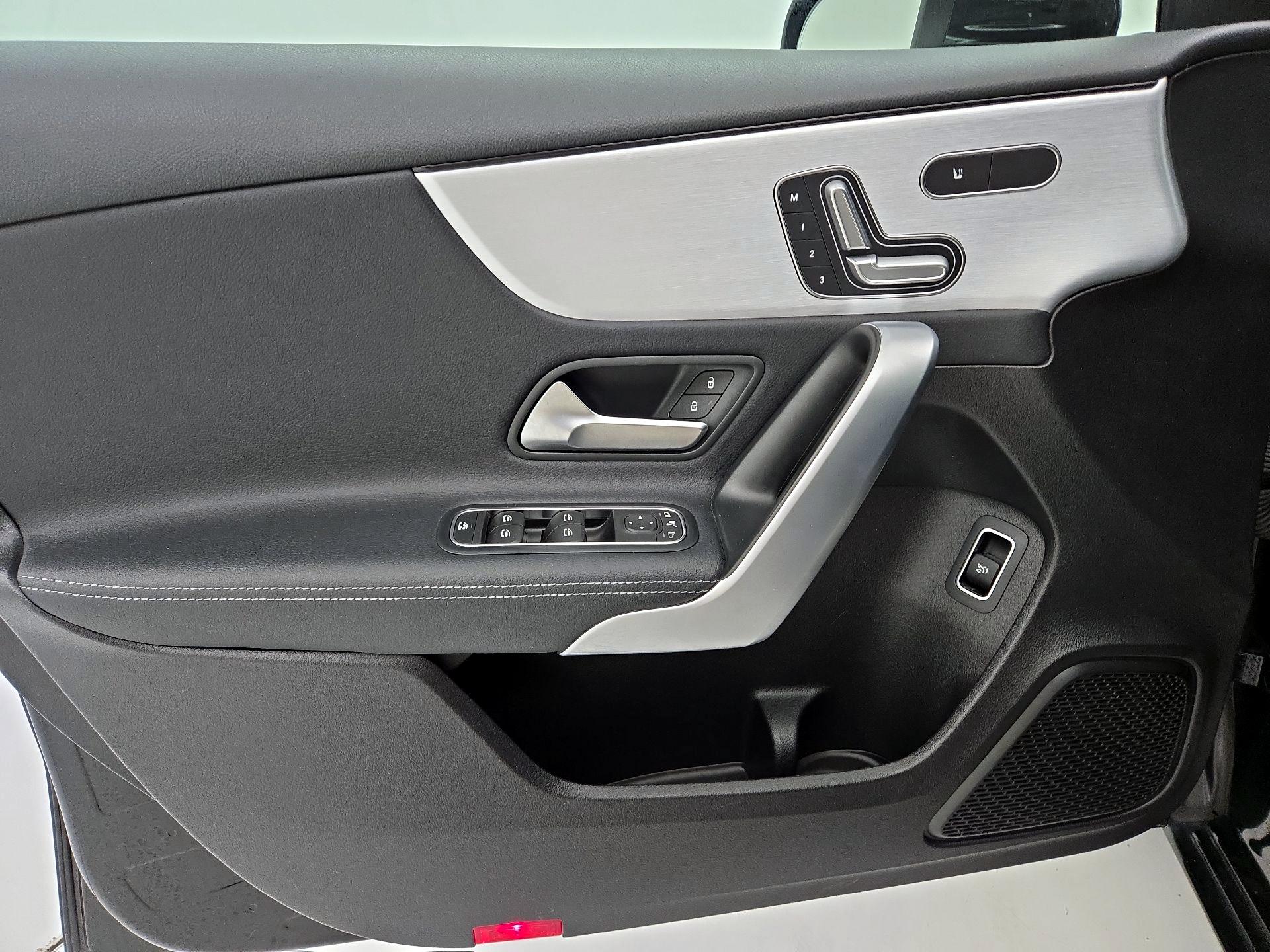 Thumbnail: 2019 Mercedes-Benz A-Class - 12